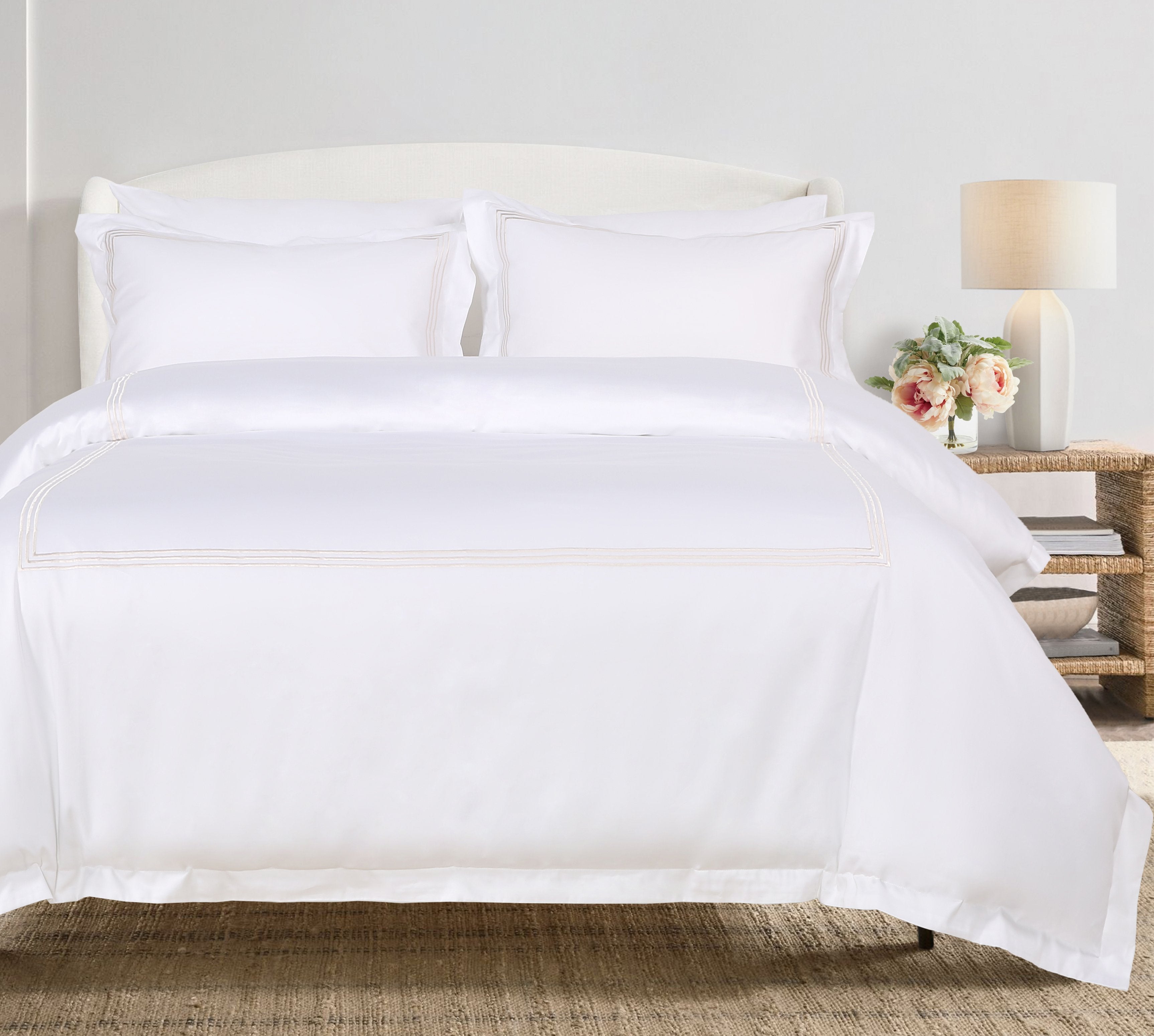 Embroiled duvet cover set (light beige-framed)