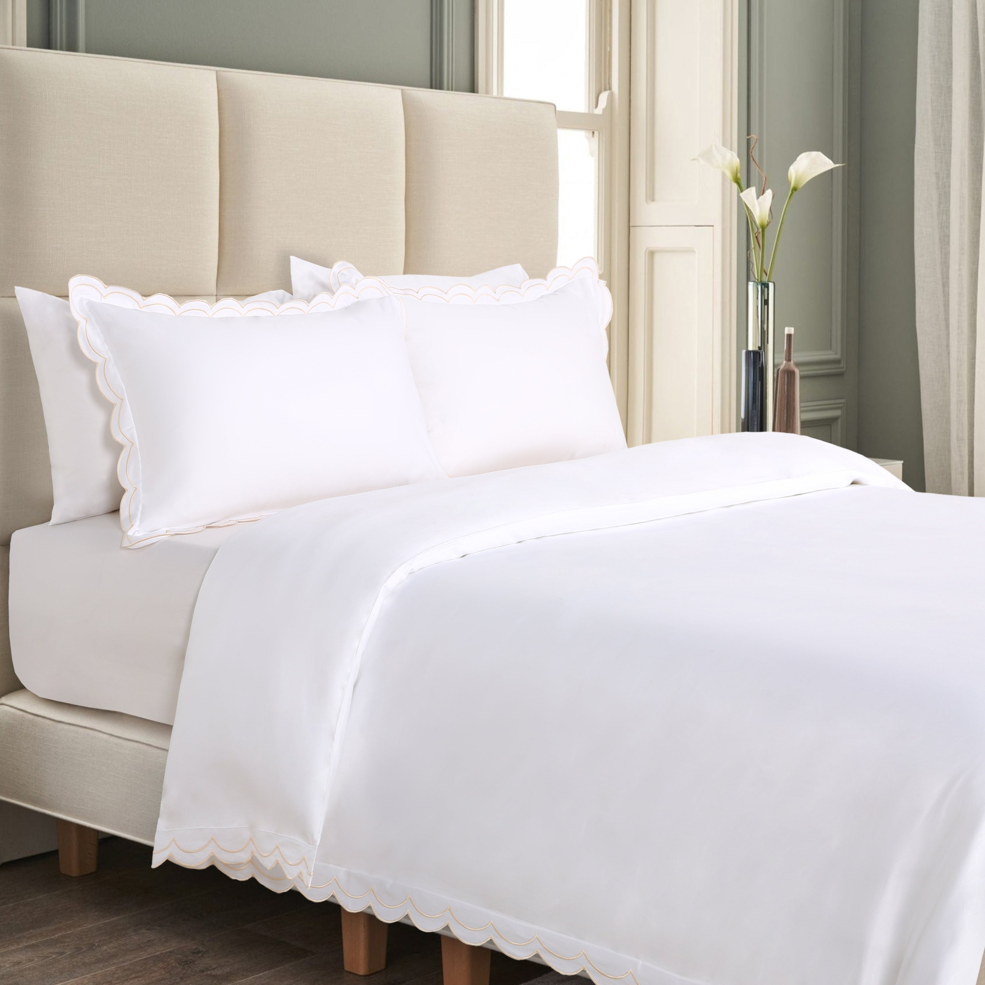 Laced up white duvet cover set