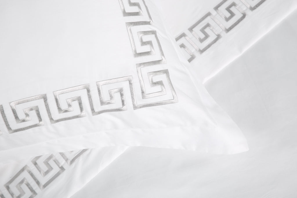 Embroiled duvet cover set (gray Greek)