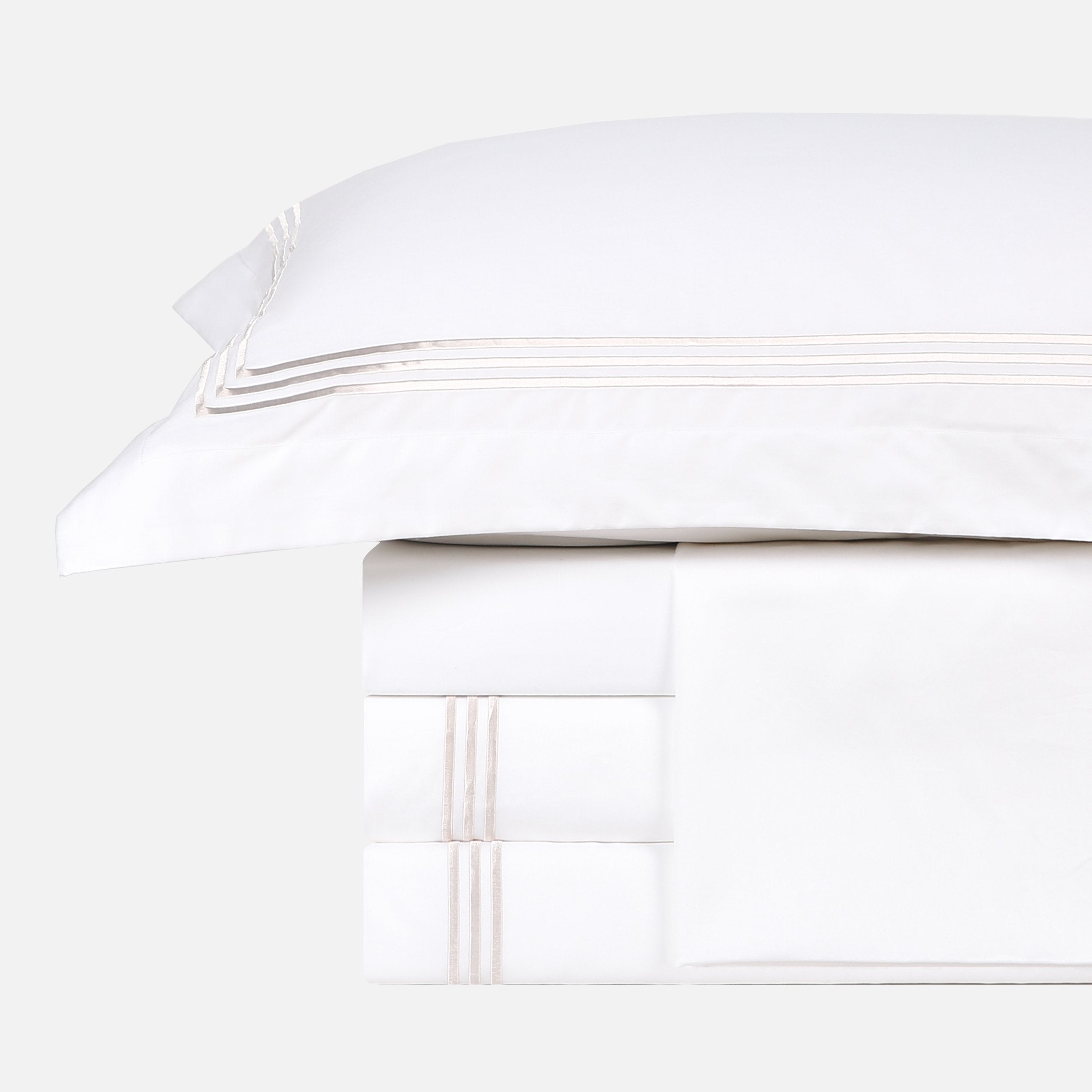Embroiled duvet cover set (light beige-framed)