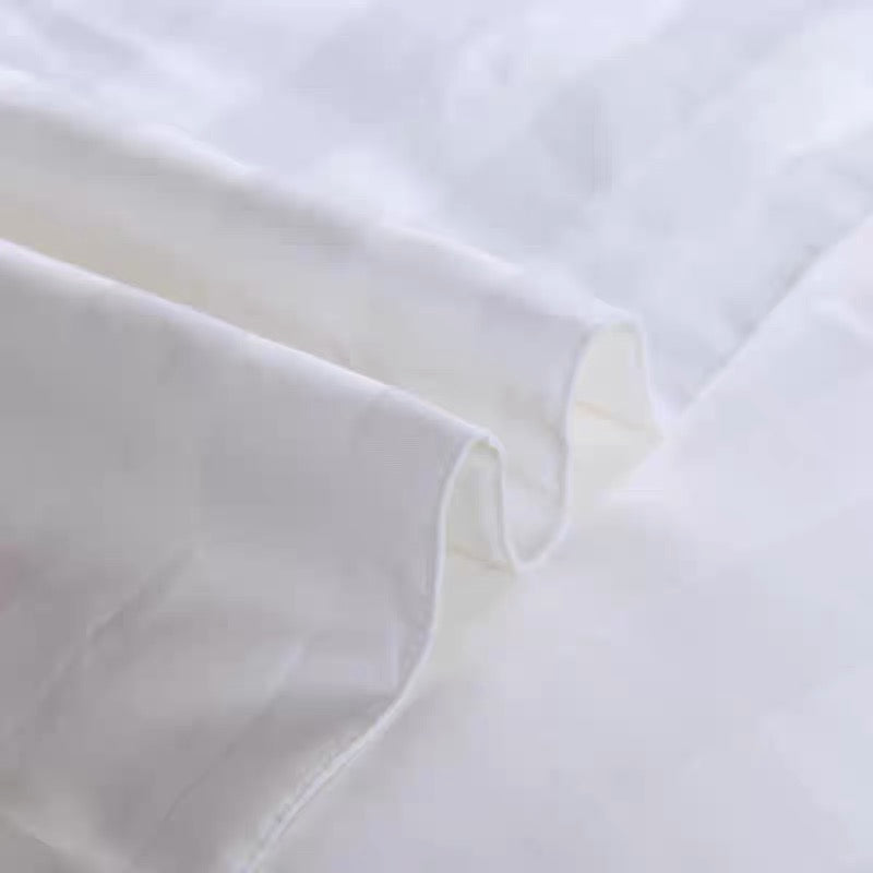 Stripped white bedding set