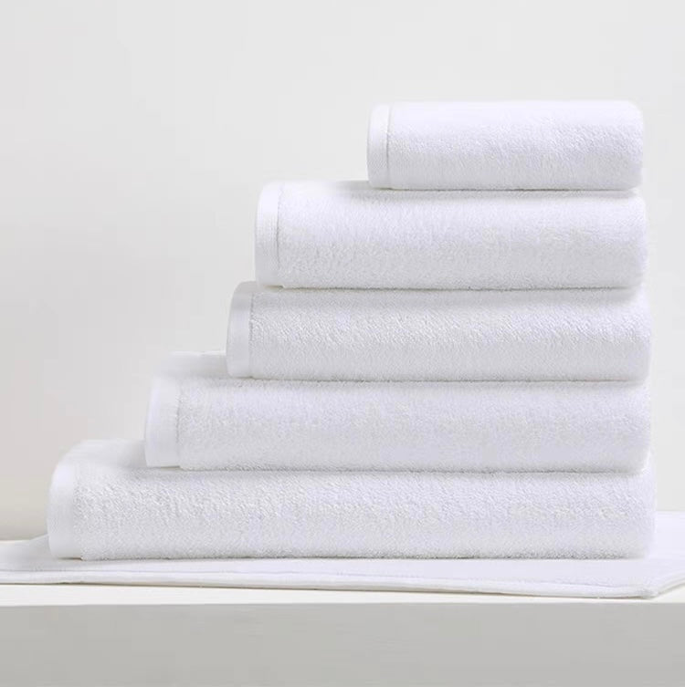 Plain white towel set