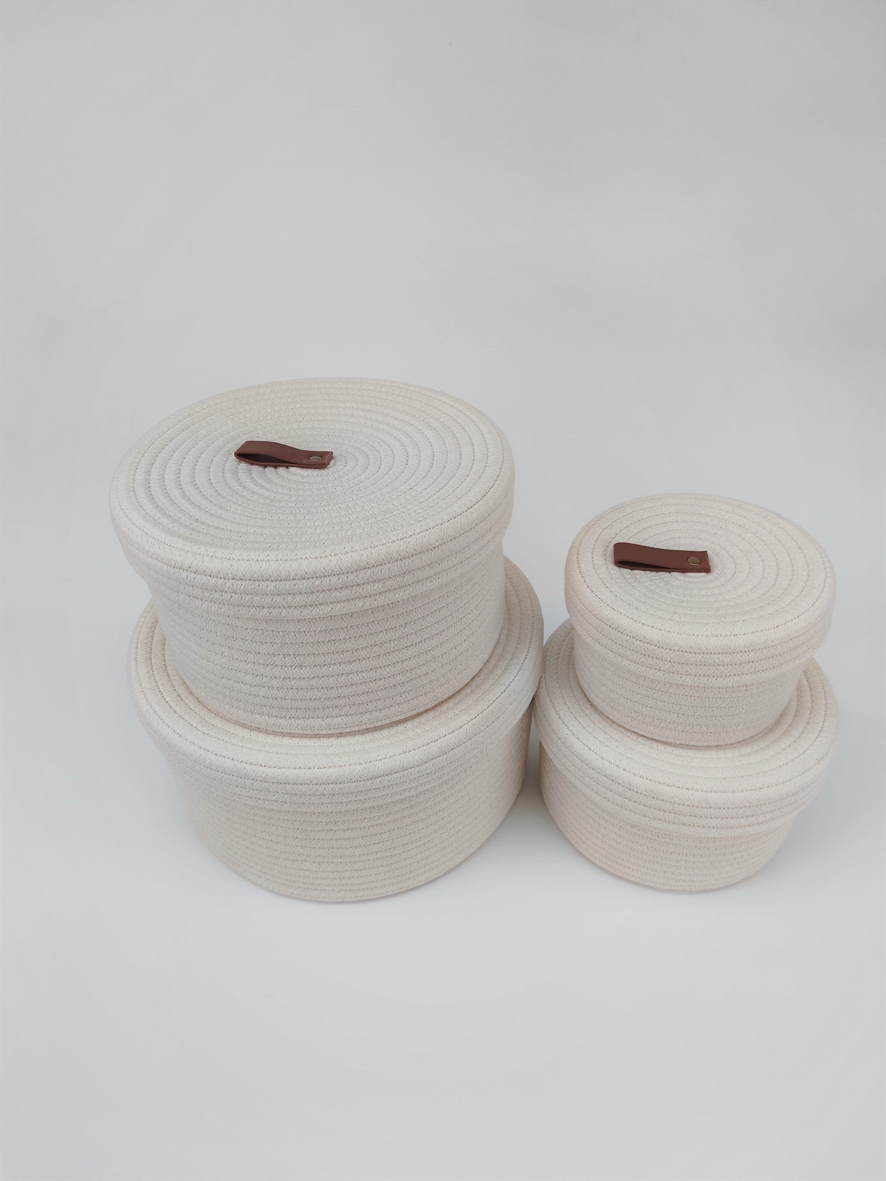 Rope basket with lid