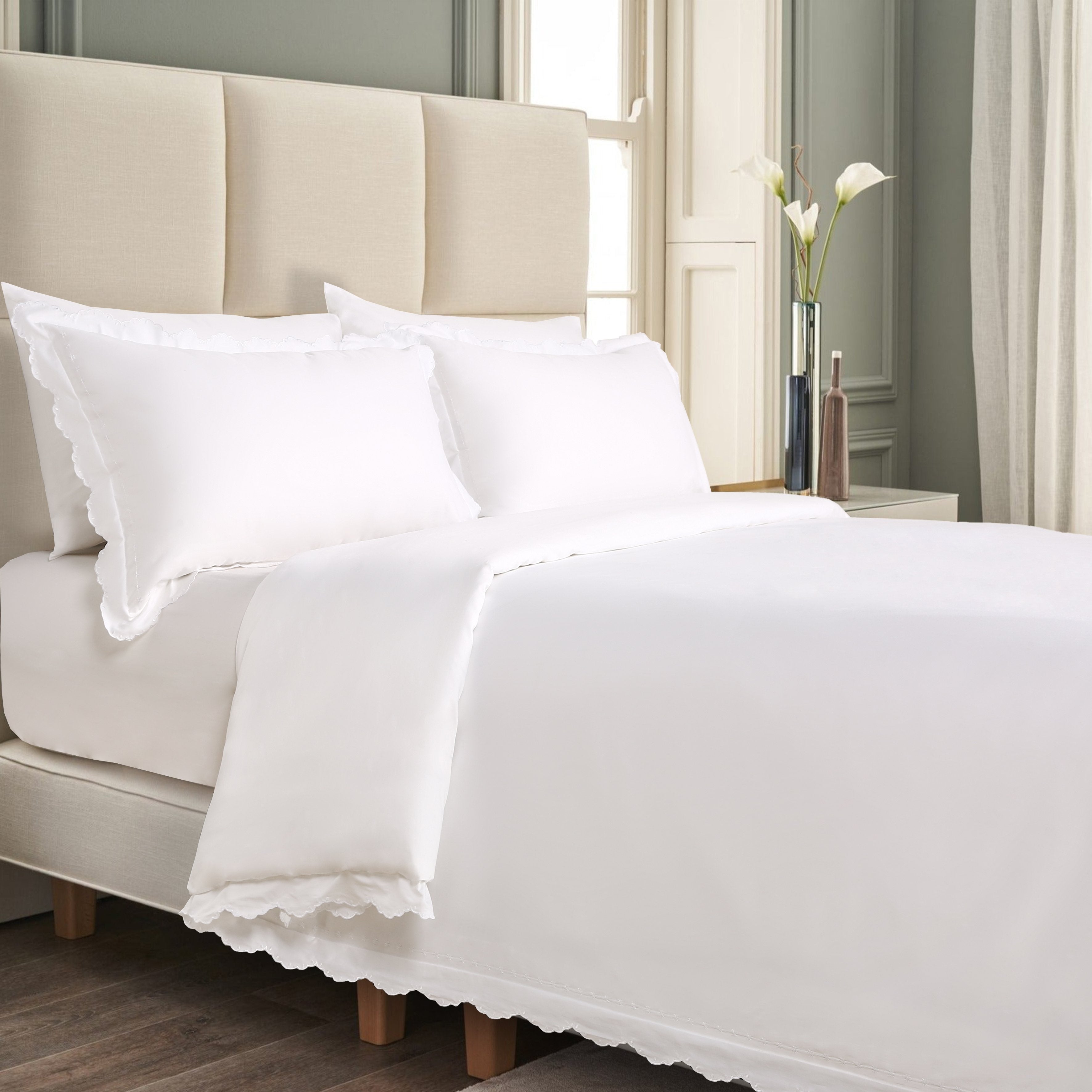 Laced up white duvet cover set
