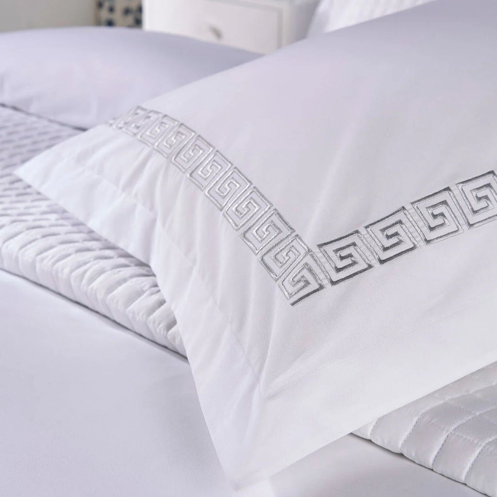 Embroiled duvet cover set (gray Greek)