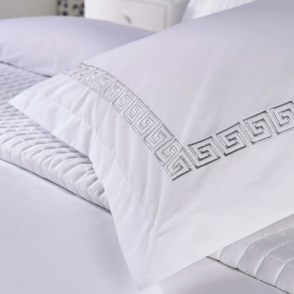 Embroiled duvet cover set (gray Greek)